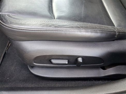 Used 2017 Chevrolet Cruze Premier image 11