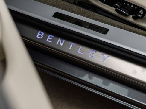 Used 2022 Bentley Continental GT image 23