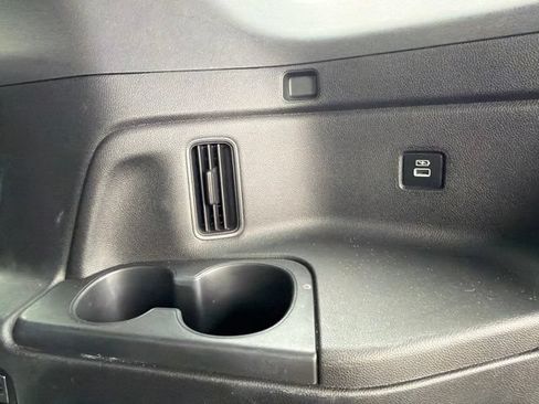 Used 2023 Honda Pilot TrailSport image 14