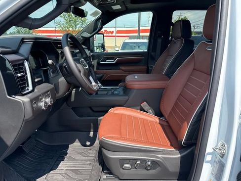 New 2026 GMC Sierra 2500 Denali Ultimate AWD/4WD image 13