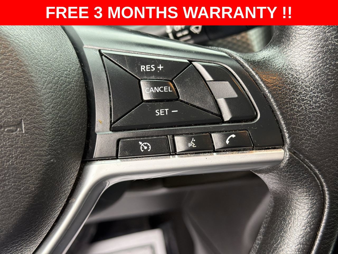 Used 2018 Nissan Kicks SV FWD image 39