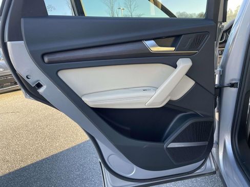 Used 2024 Audi Q5 2.0T Premium Plus image 2