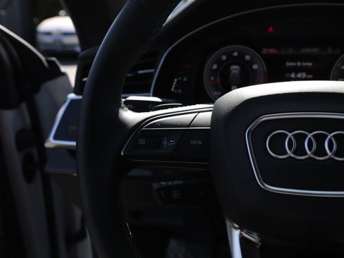 Used 2024 Audi Q8 Premium Plus AWD/4WD image 22