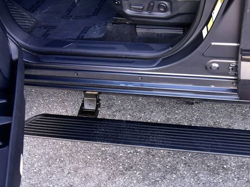 Used 2024 Toyota Tundra Platinum image 11