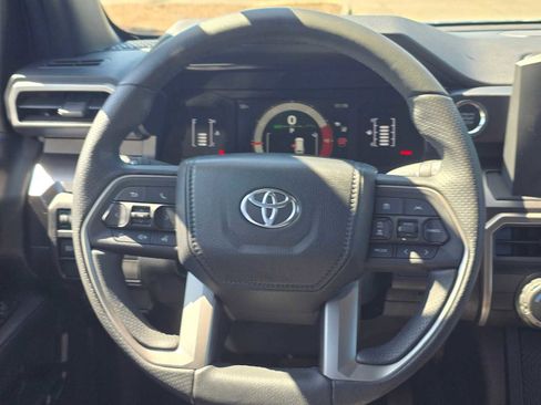 Certified 2025 Toyota 4Runner SR5 AWD/4WD image 19