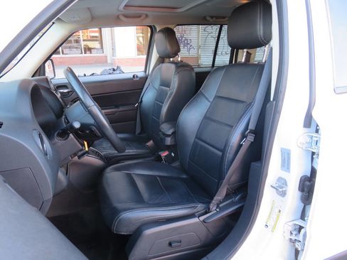 Used 2017 Jeep Patriot High Altitude image 10