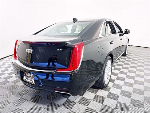 Used 2018 Cadillac XTS Luxury image 23