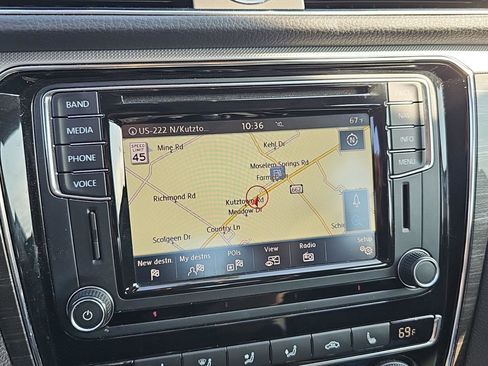 Used 2017 Volkswagen Passat 1.8T SEL Premium image 17