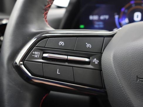 Used 2025 Chevrolet Equinox RS w/ Safety and Technology Package AWD/4WD image 15