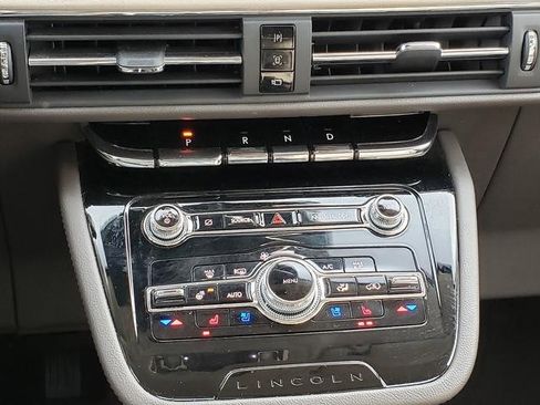 Used 2022 Lincoln Corsair AWD w/ Equipment Group 101A image 25