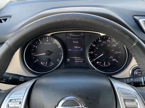 Used 2016 Nissan Rogue SL w/ SL Premium Package image 11