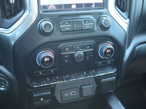 Used 2020 Chevrolet Silverado 1500 LT Trail Boss AWD/4WD image 16