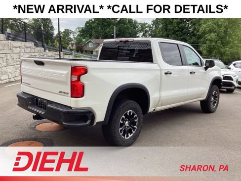 Used 2022 Chevrolet Silverado 1500 ZR2 w/ Technology Package AWD/4WD image 7