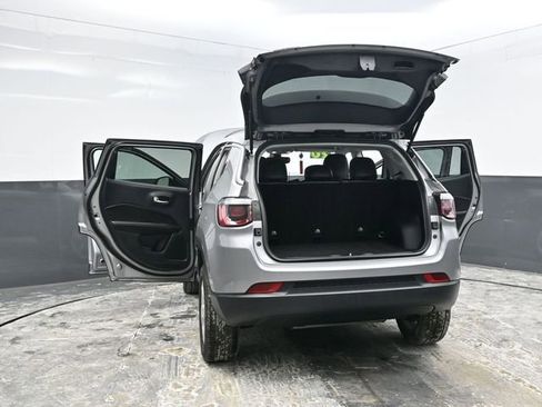 Used 2020 Jeep Compass Latitude image 44