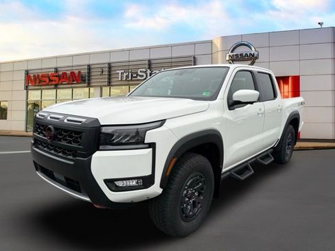 New 2026 Nissan Frontier PRO-4X w/ Pro-4x Convenience Package image 2