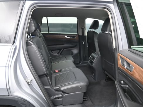 Used 2026 Volkswagen Atlas SE FWD image 10