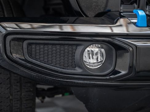 Used 2022 Jeep Wrangler Unlimited Sahara AWD/4WD image 15