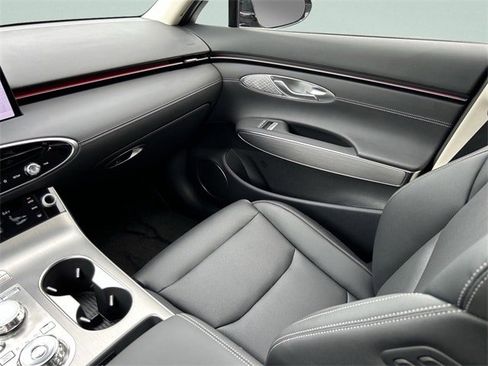 New 2026 Genesis GV70 2.5T Select image 12