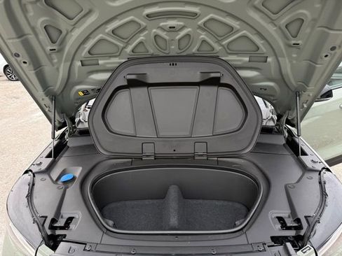 Certified 2023 Volvo C40 P8 Recharge Plus w/ Climate Package image 33