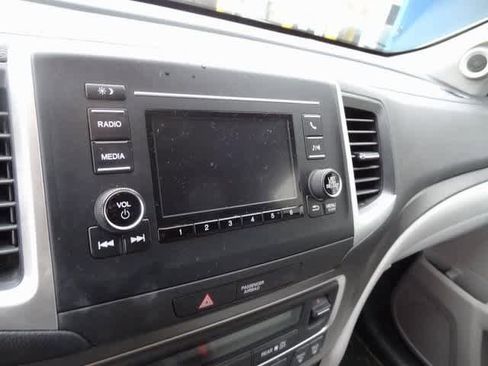 Used 2019 Honda Pilot LX image 10