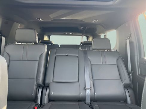 Used 2024 Chevrolet Suburban RST w/ Luxury Package AWD/4WD image 12