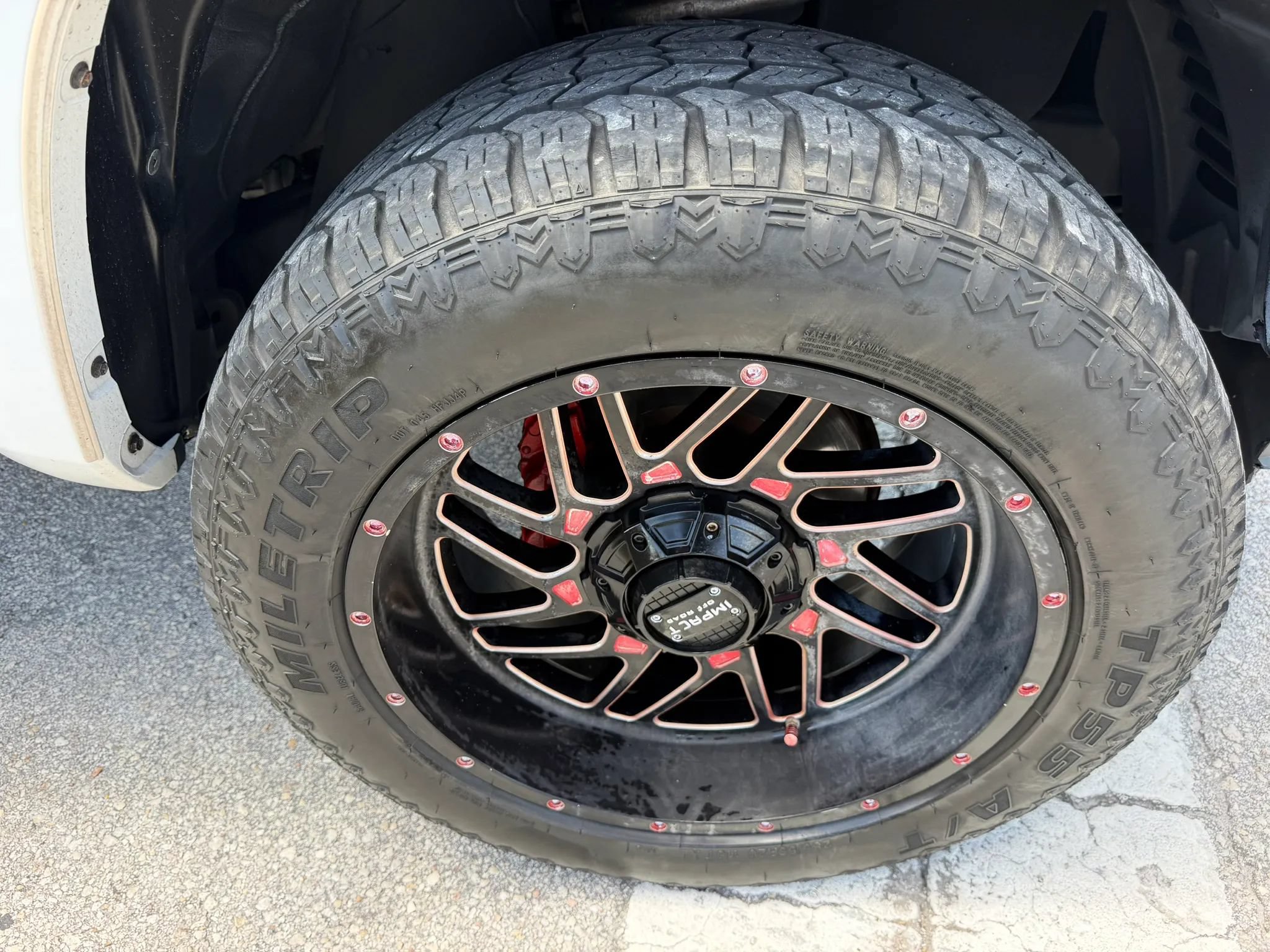 Used 2018 Toyota Tacoma SR5 AWD/4WD image 39