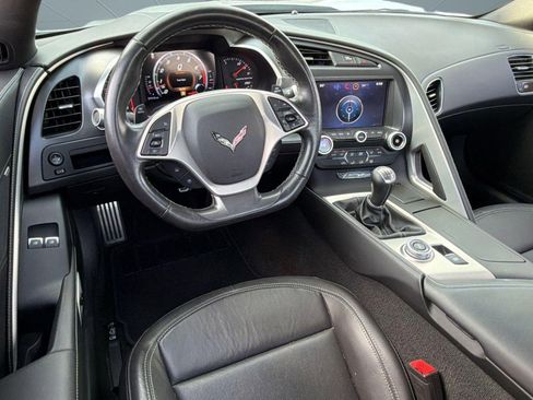 Used 2019 Chevrolet Corvette Stingray Coupe w/ 1LT RWD image 28