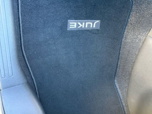 Used 2014 Nissan Juke S FWD image 9