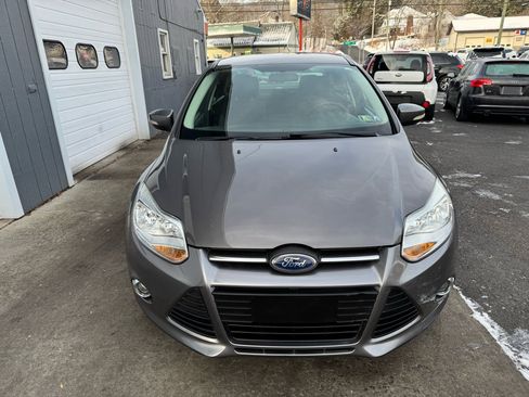 Used 2012 Ford Focus SE image 2