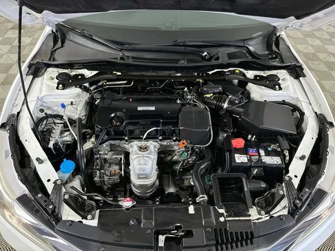 Used 2017 Honda Accord Sport image 32