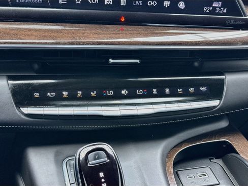 Used 2023 Cadillac Escalade Sport Platinum w/ LPO, ONYX Package AWD/4WD image 12