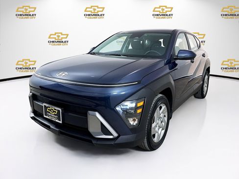 Used 2025 Hyundai Kona SE image 3