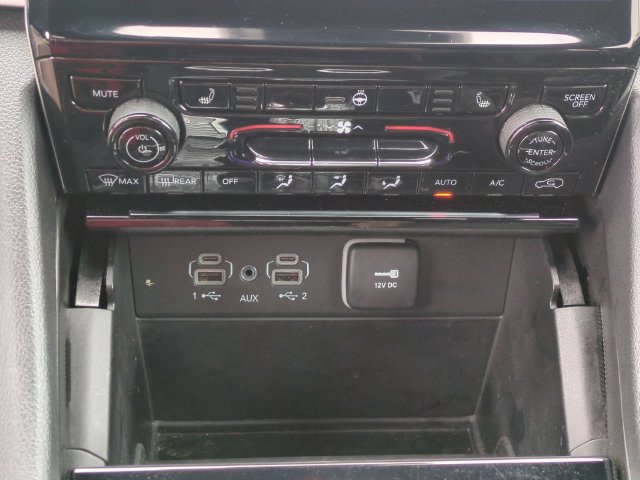 Used 2024 Jeep Grand Cherokee Limited AWD/4WD image 22