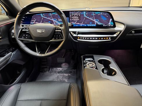 New 2026 Cadillac Lyriq Premium Luxury AWD/4WD image 4
