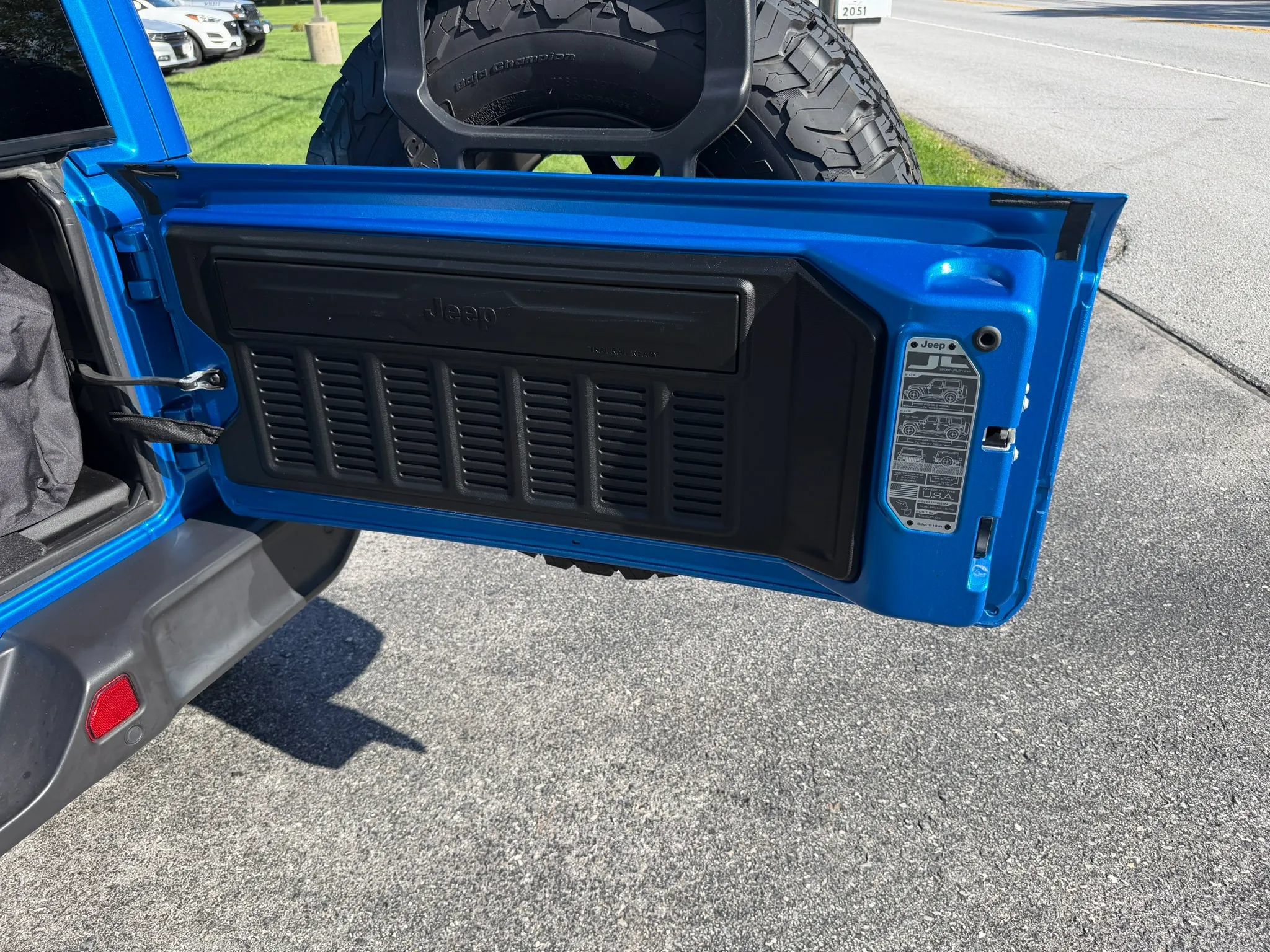 Used 2024 Jeep Wrangler Unlimited AWD/4WD image 40