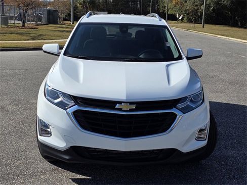 Used 2020 Chevrolet Equinox LT image 2