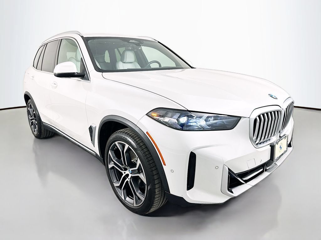 Certified 2024 BMW X5 xDrive40i w/ Parking Assistance Package AWD/4WD image 3