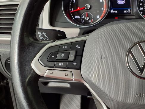 Used 2021 Volkswagen Atlas SE w/ Panoramic Sunroof Package image 29