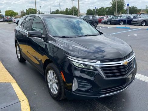Used 2022 Chevrolet Equinox LT image 2