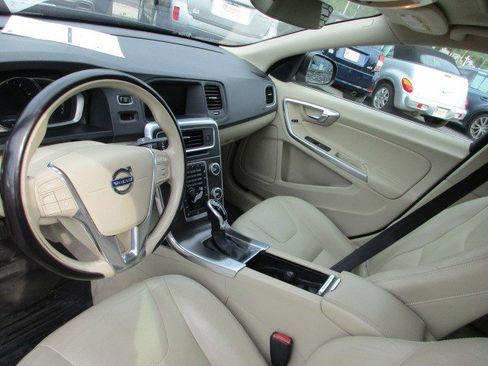 Used 2016 Volvo S60 T5 Premier w/ Convenience Package FWD image 16