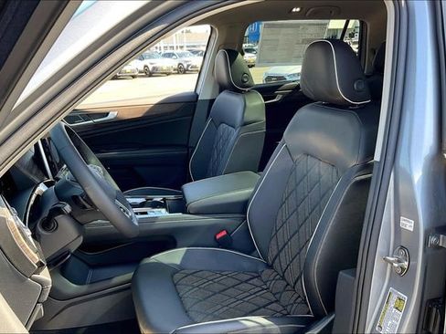 New 2025 Volkswagen Atlas SEL Premium R-Line image 10