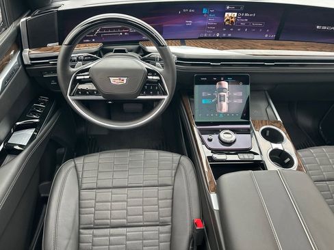 Certified 2025 Cadillac Escalade Sport Platinum AWD/4WD image 24