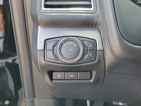 Used 2018 Ford Explorer Platinum AWD/4WD image 21