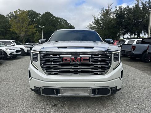 Used 2023 GMC Sierra 1500 Denali w/ Technology Package AWD/4WD image 8
