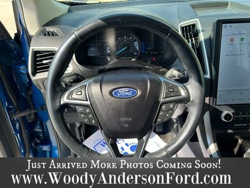 Used 2023 Ford Edge SEL image 12