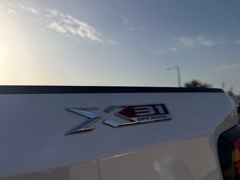 Used 2021 GMC Sierra 1500 SLT AWD/4WD image 19