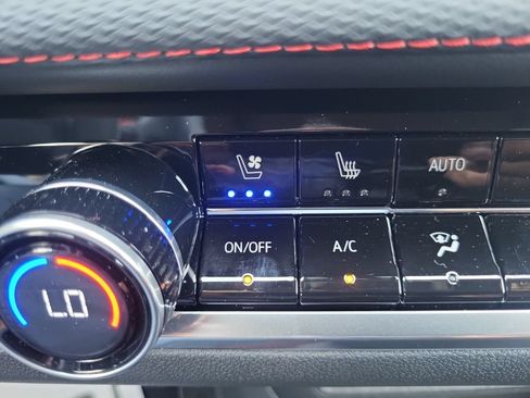 New 2027 Chevrolet Equinox RS w/ Safety and Technology Package FWD image 19