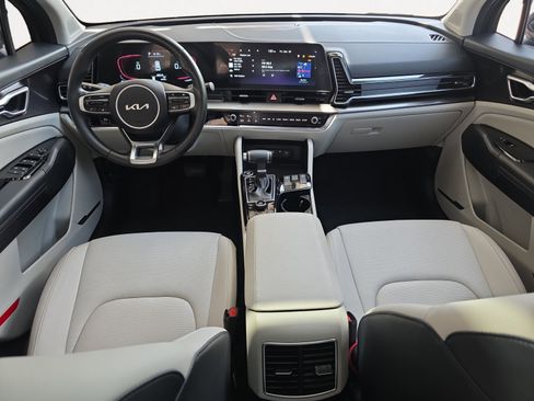 Certified 2025 Kia Sportage EX w/ Premium Package FWD image 2