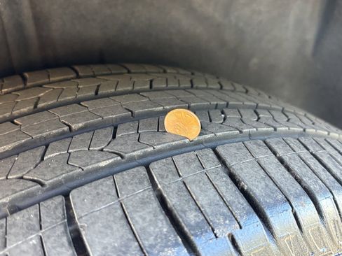 Used 2024 Buick Enclave Premium image 14