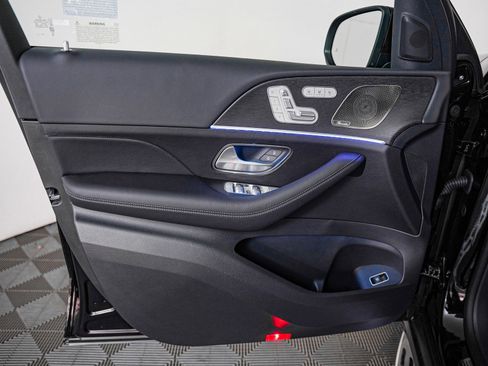 New 2026 Mercedes-Benz GLS 450 4MATIC image 23